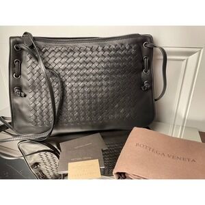 Bottega Veneta Women's Shoulder Bag 623963, Black Intrecciato Nappa Leather‎
